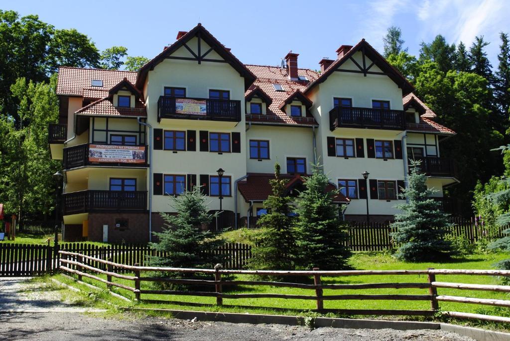 Apartamenty Sun Seasons 24 - Rezydencja Parkowa Szklarska Poreba Bagian luar foto